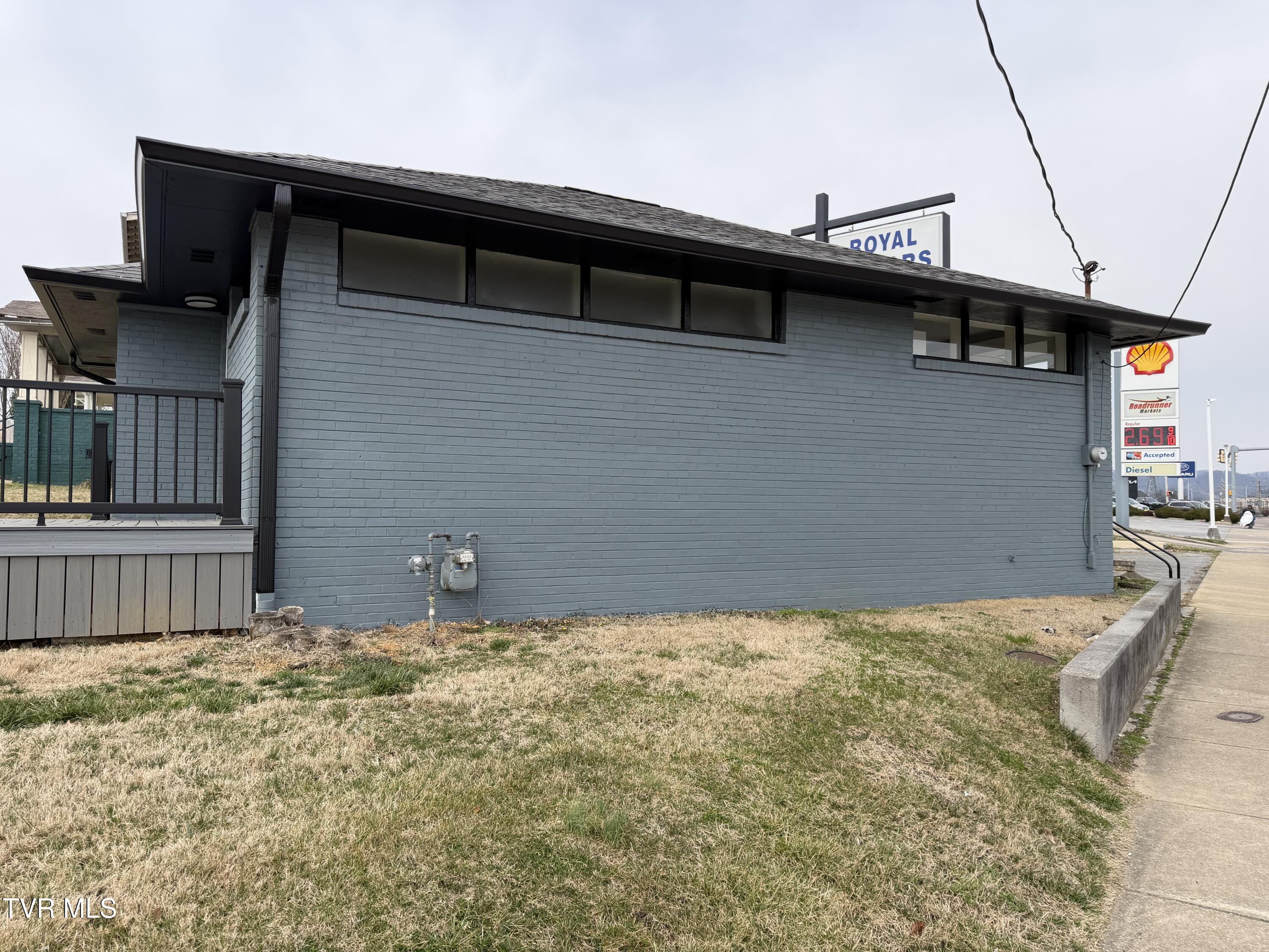 416 Volunteer Parkway