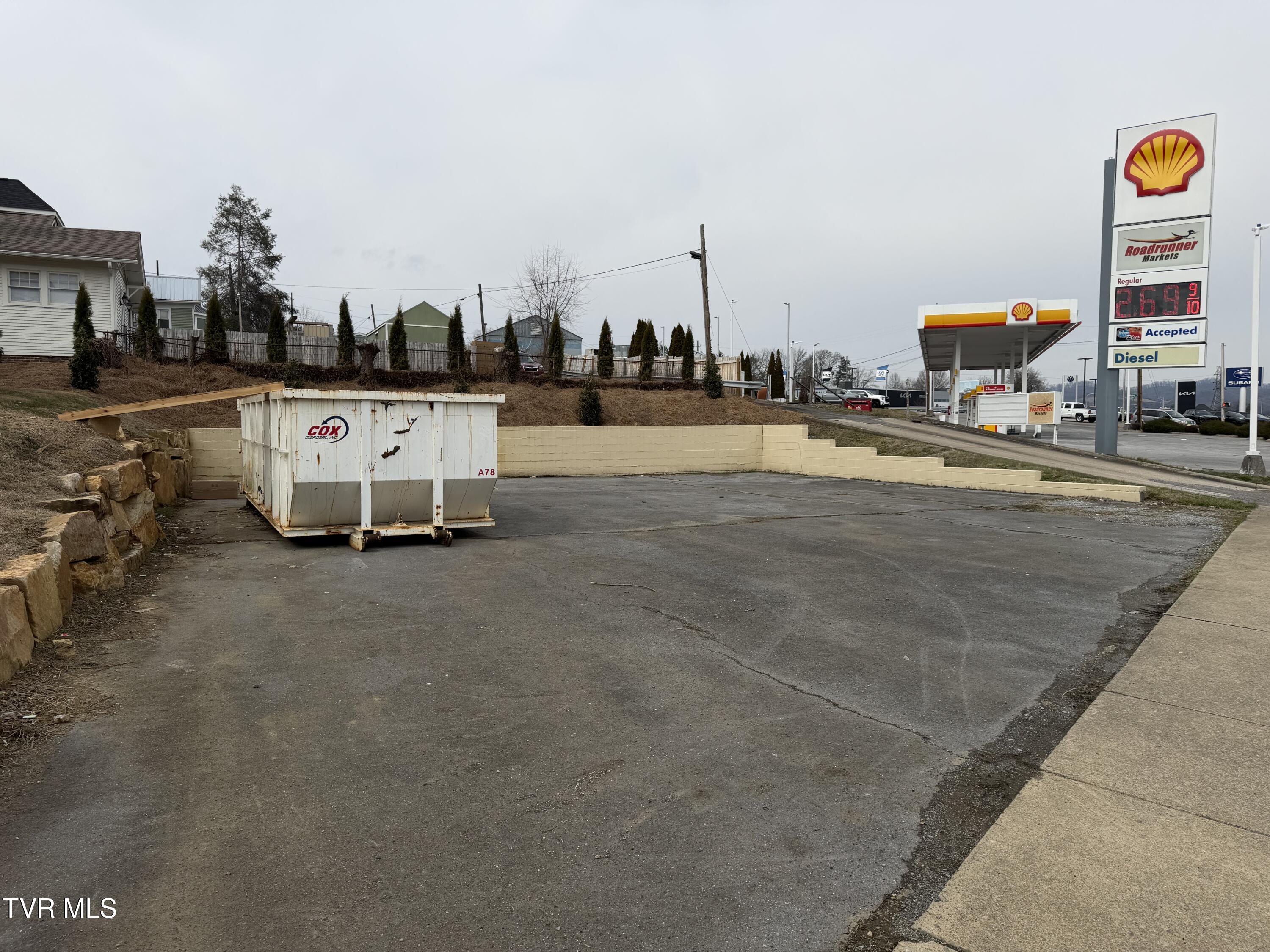 416 Volunteer Parkway