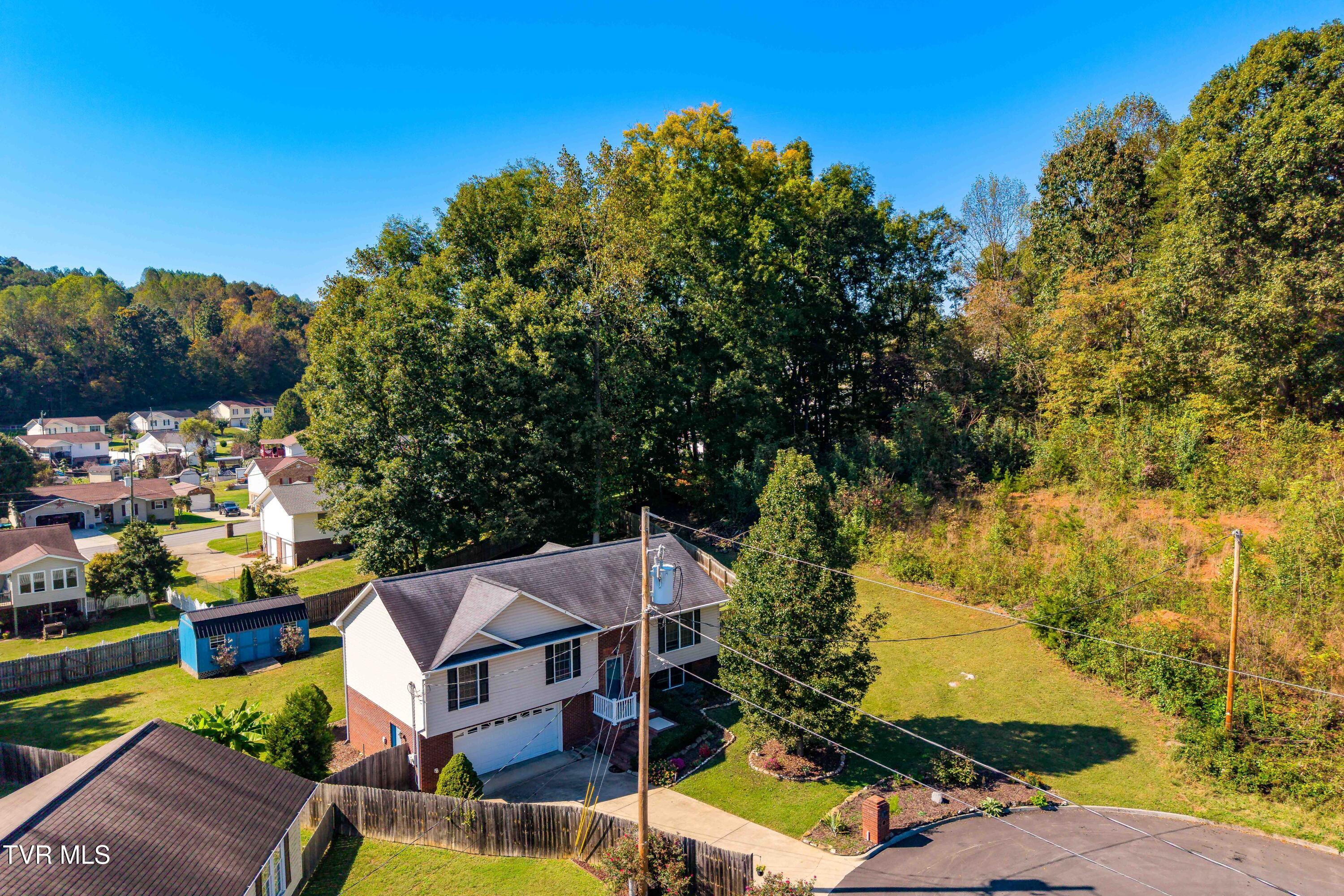 178 Hunters Run Lane