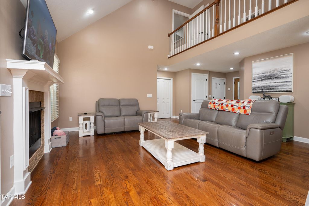 Photo of 4272 Anchor Point, Kingsport, TN 37664 (MLS # 9990315)