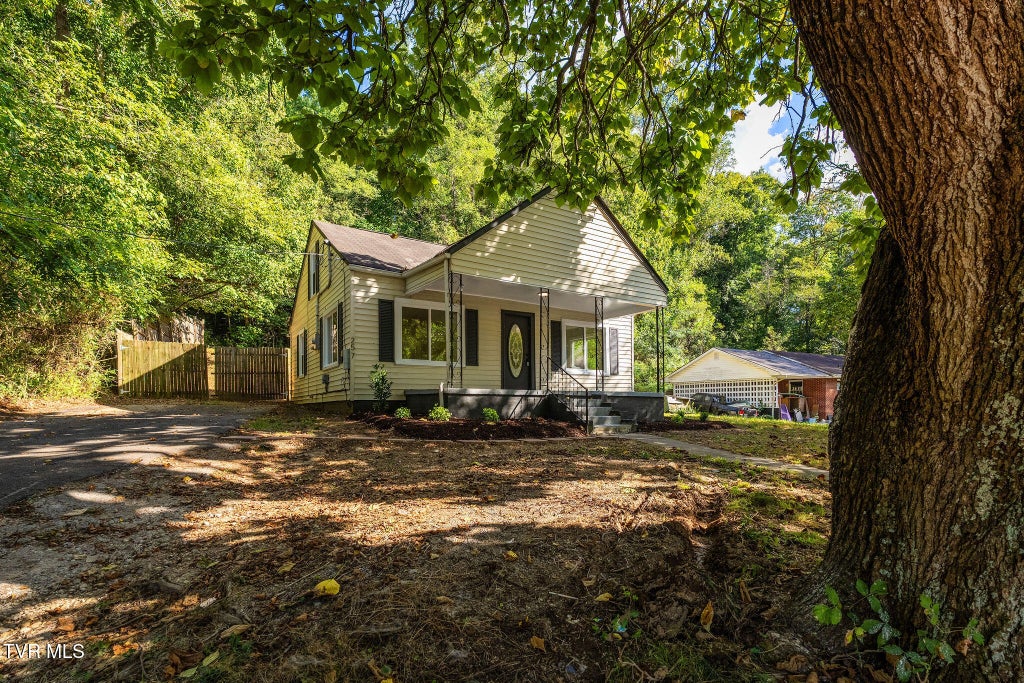 Photo of 257 Shipp Springs Road, Kingsport, TN 37660 (MLS # 10001127)