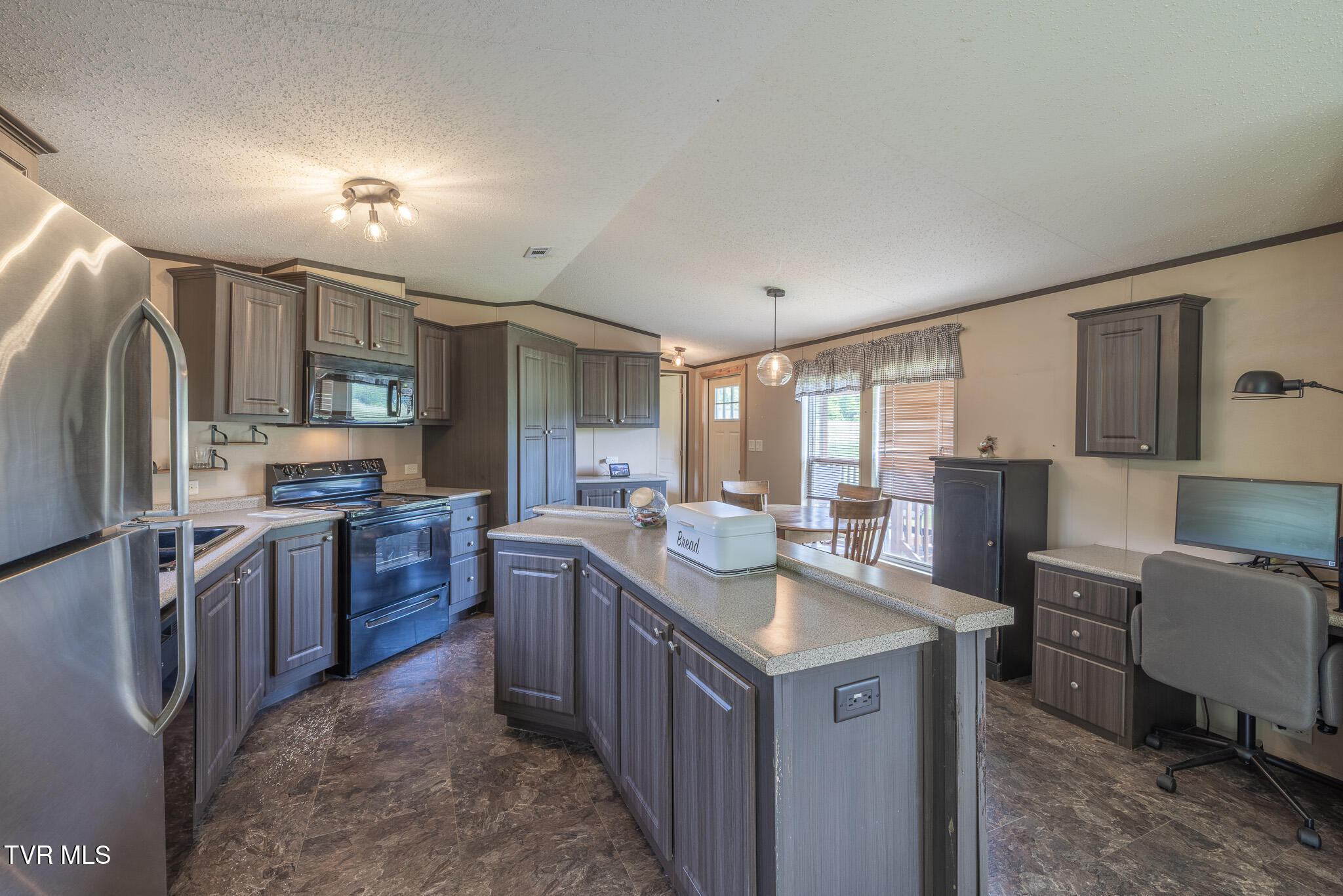 4739 Greenwood Drive, Jonesborough, Tennessee image 6