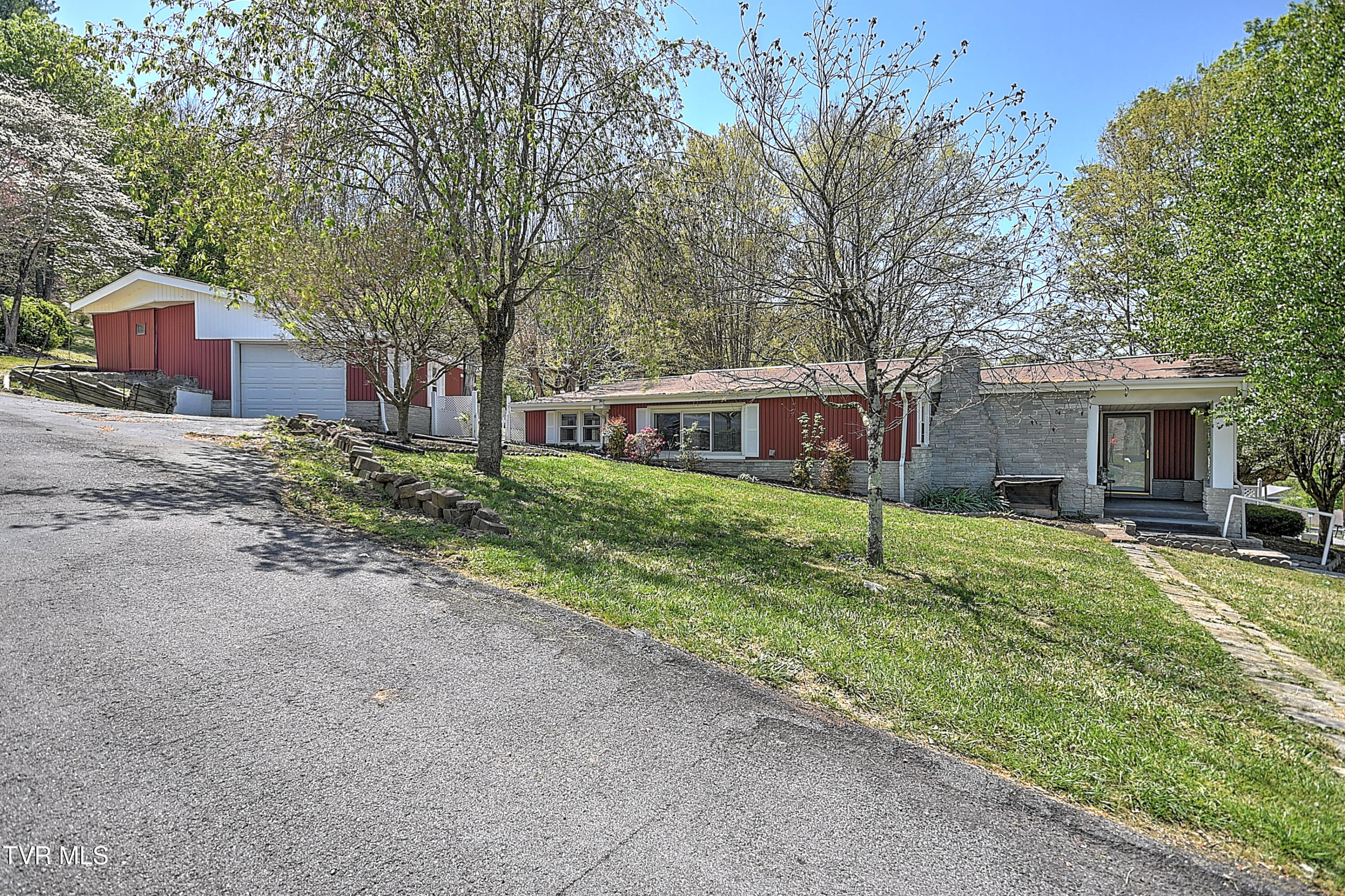 2638 Anderson Street, Bristol, Tennessee image 8
