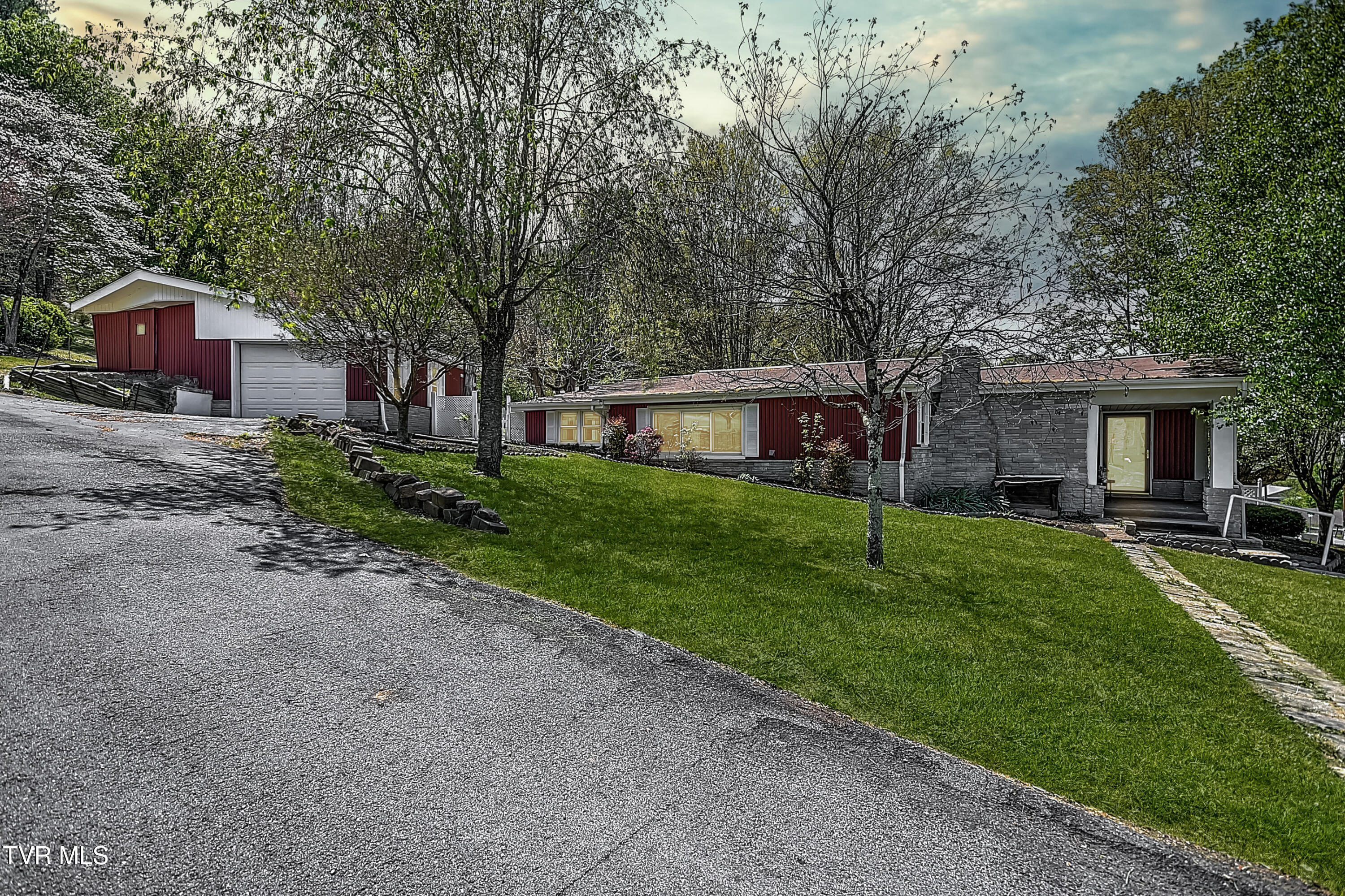 2638 Anderson Street, Bristol, Tennessee image 2
