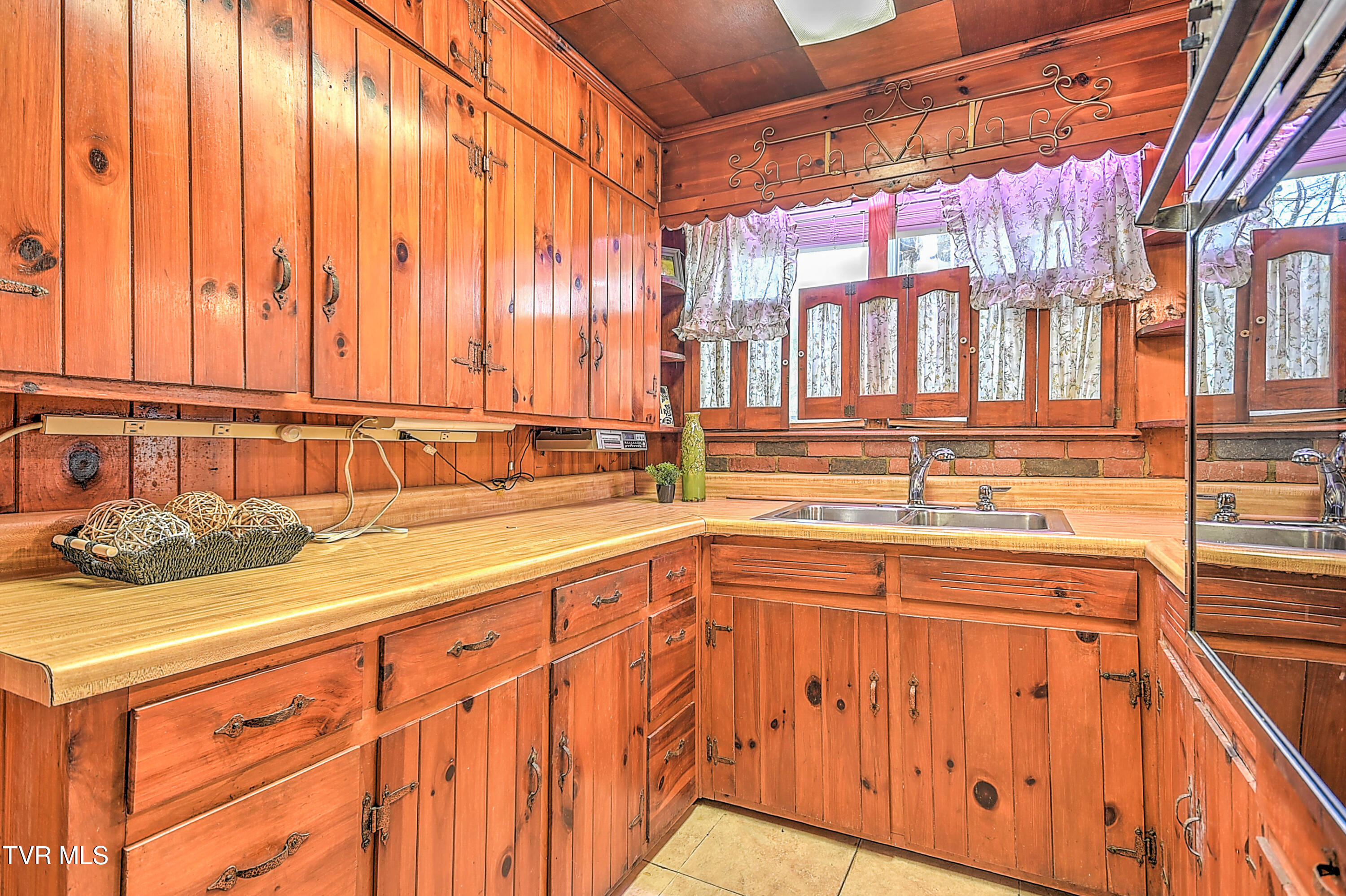 2638 Anderson Street, Bristol, Tennessee image 28