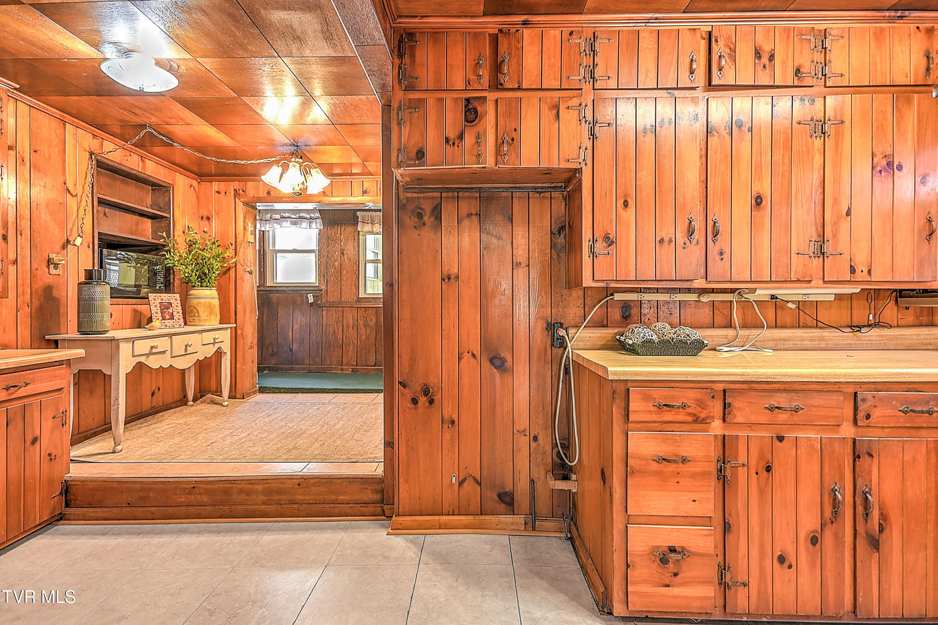 2638 Anderson Street, Bristol, Tennessee image 25
