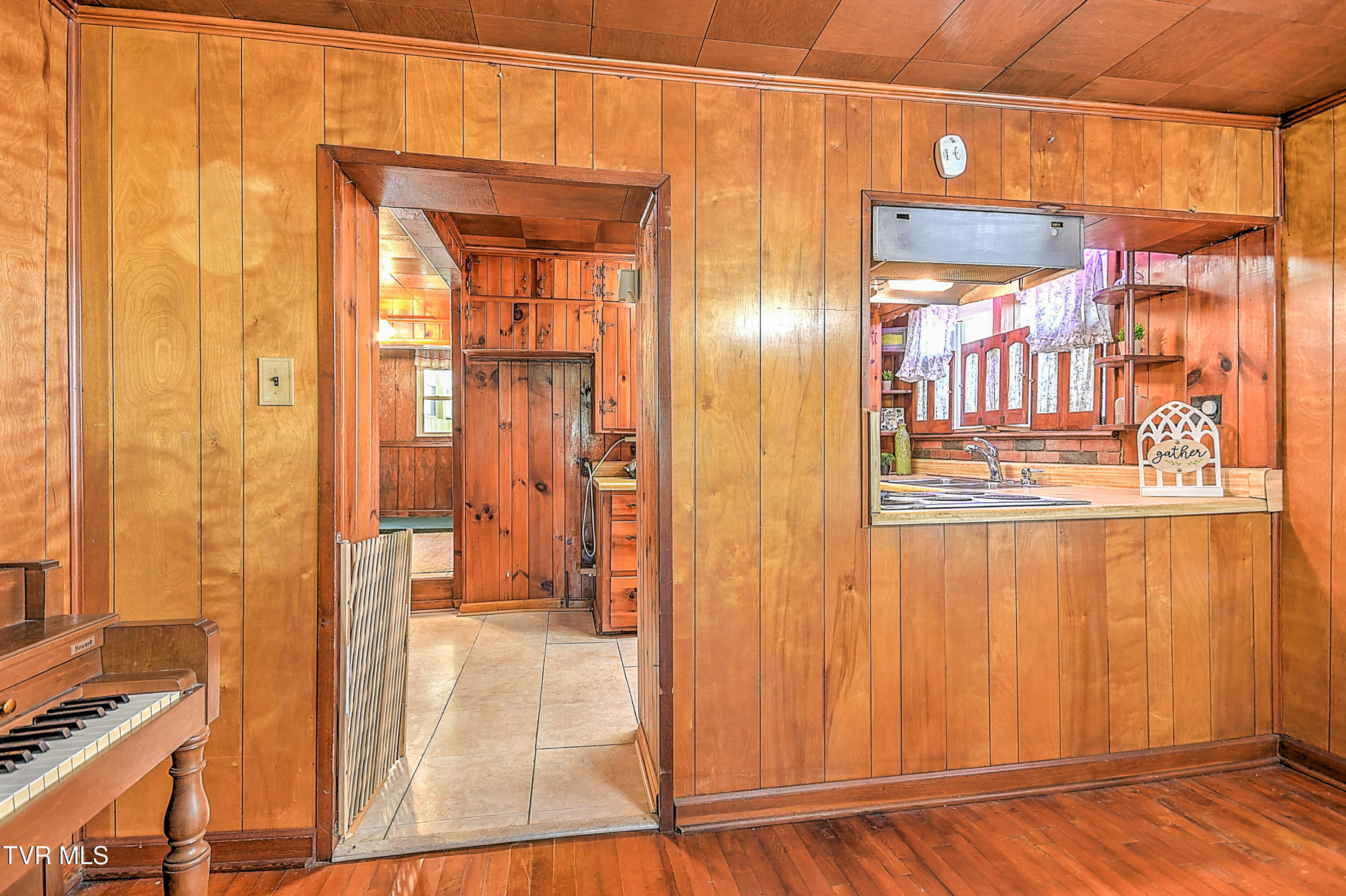 2638 Anderson Street, Bristol, Tennessee image 23