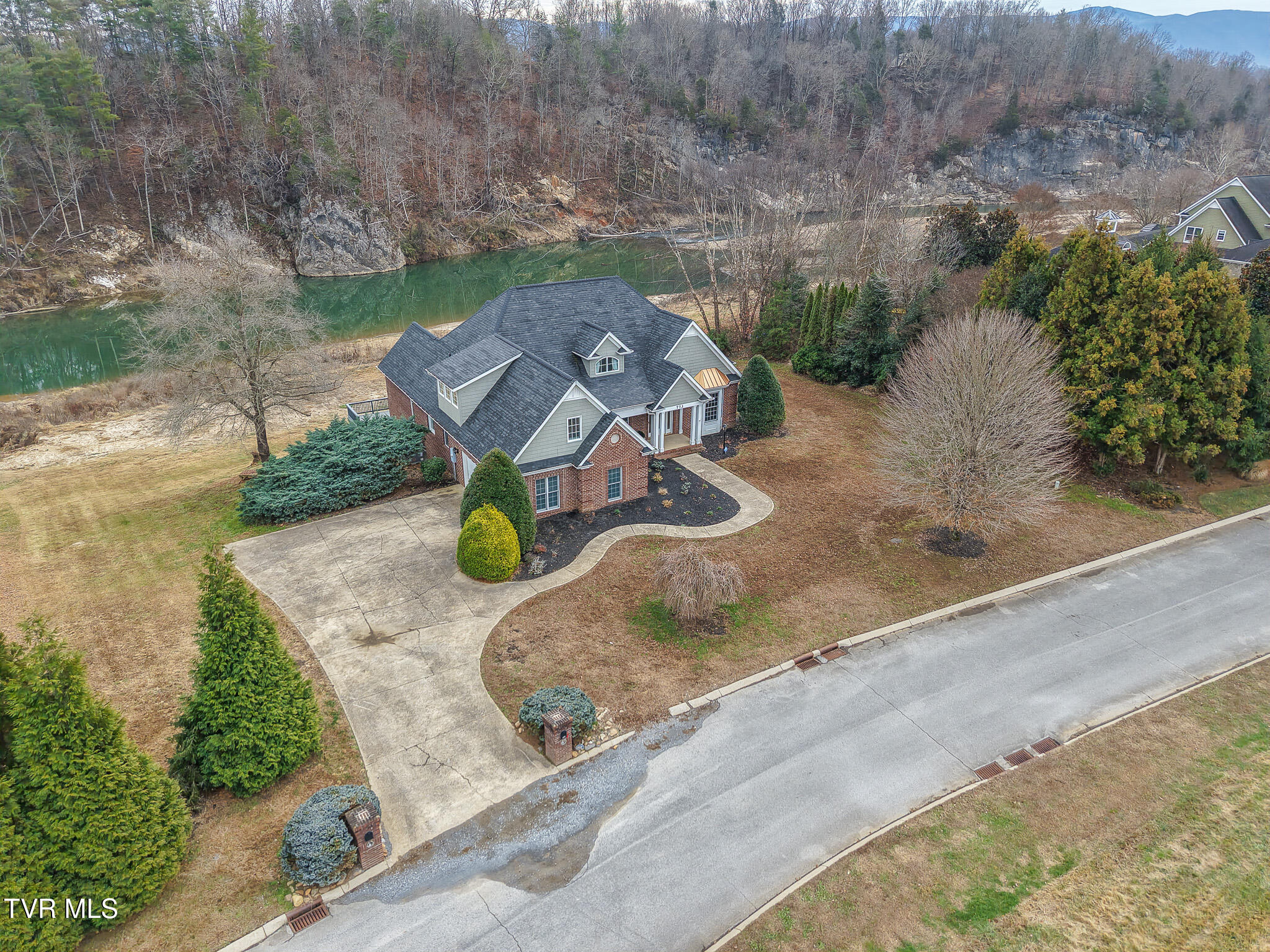 773 Waterstone Circle