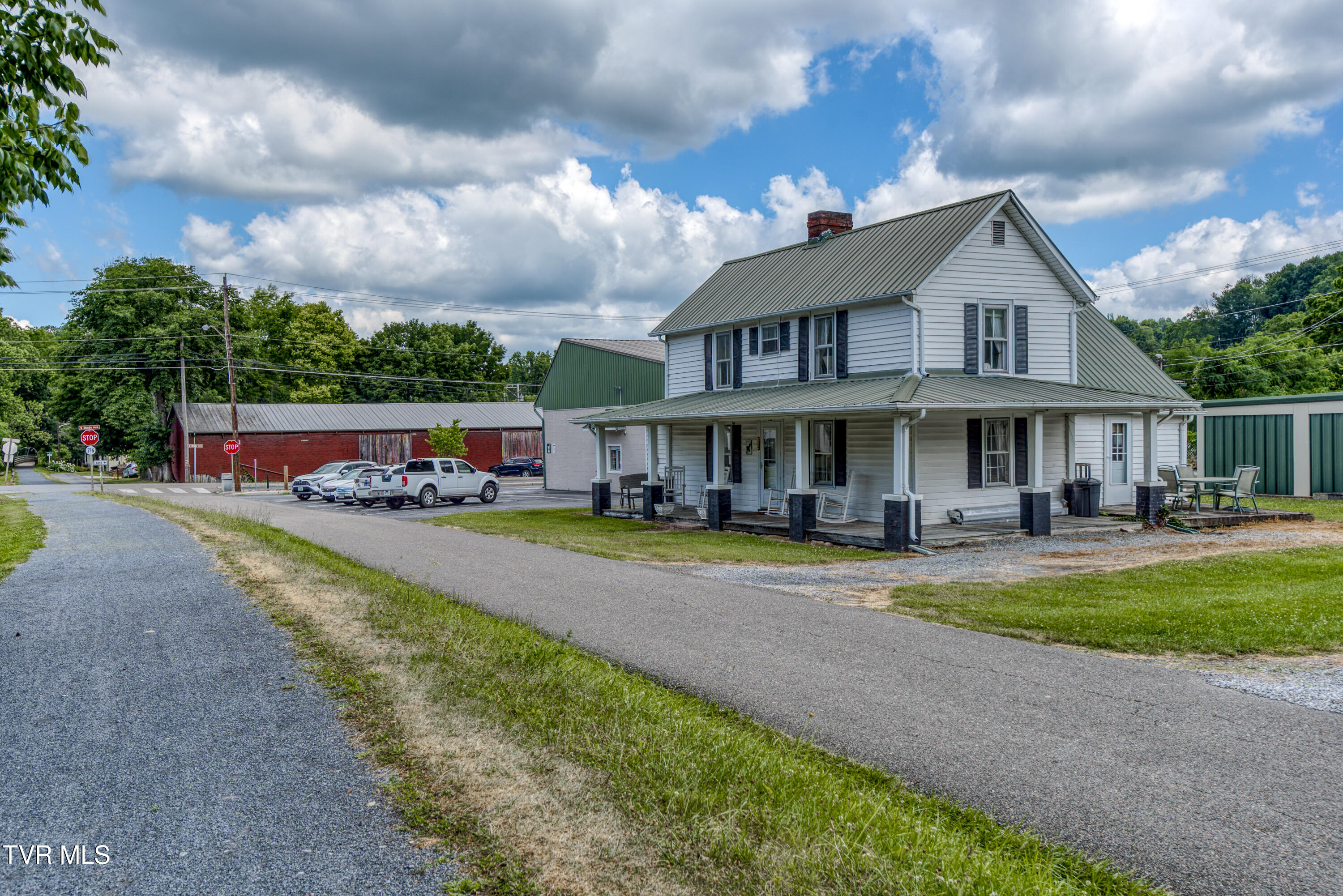 115 Creepers Way, Damascus, Virginia image 8