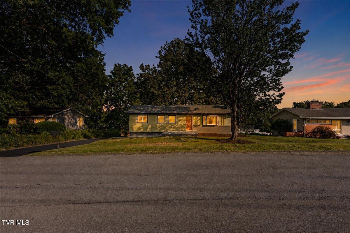 301 Carolyn Circle