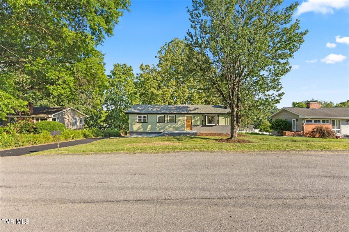 301 Carolyn Circle