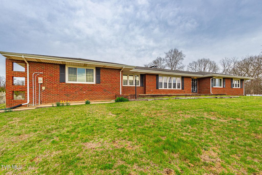 Photo of 224 New Beason Well Road, Kingsport, TN 37660 (MLS # 9992414)