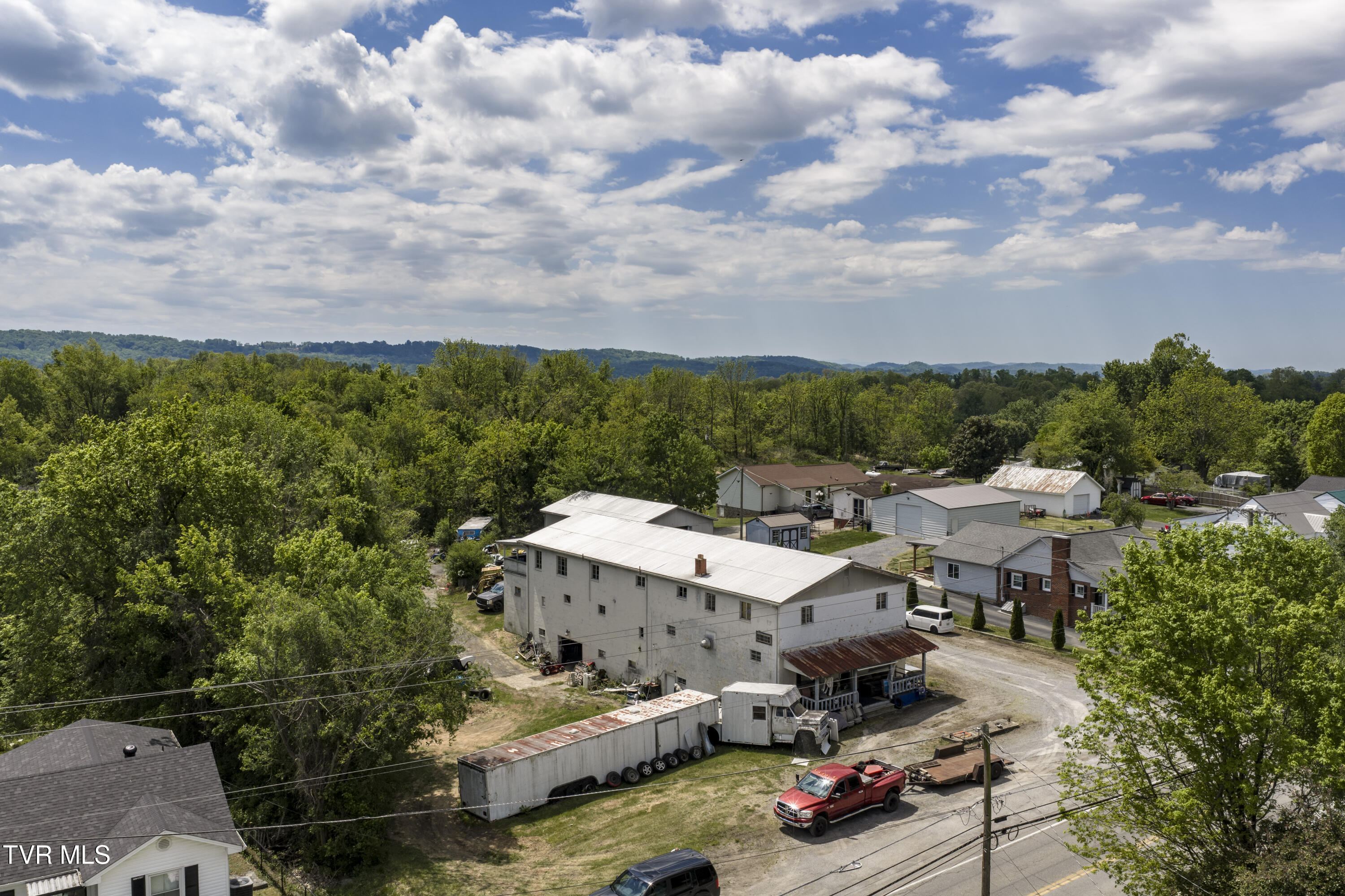 3425 Bloomingdale Road