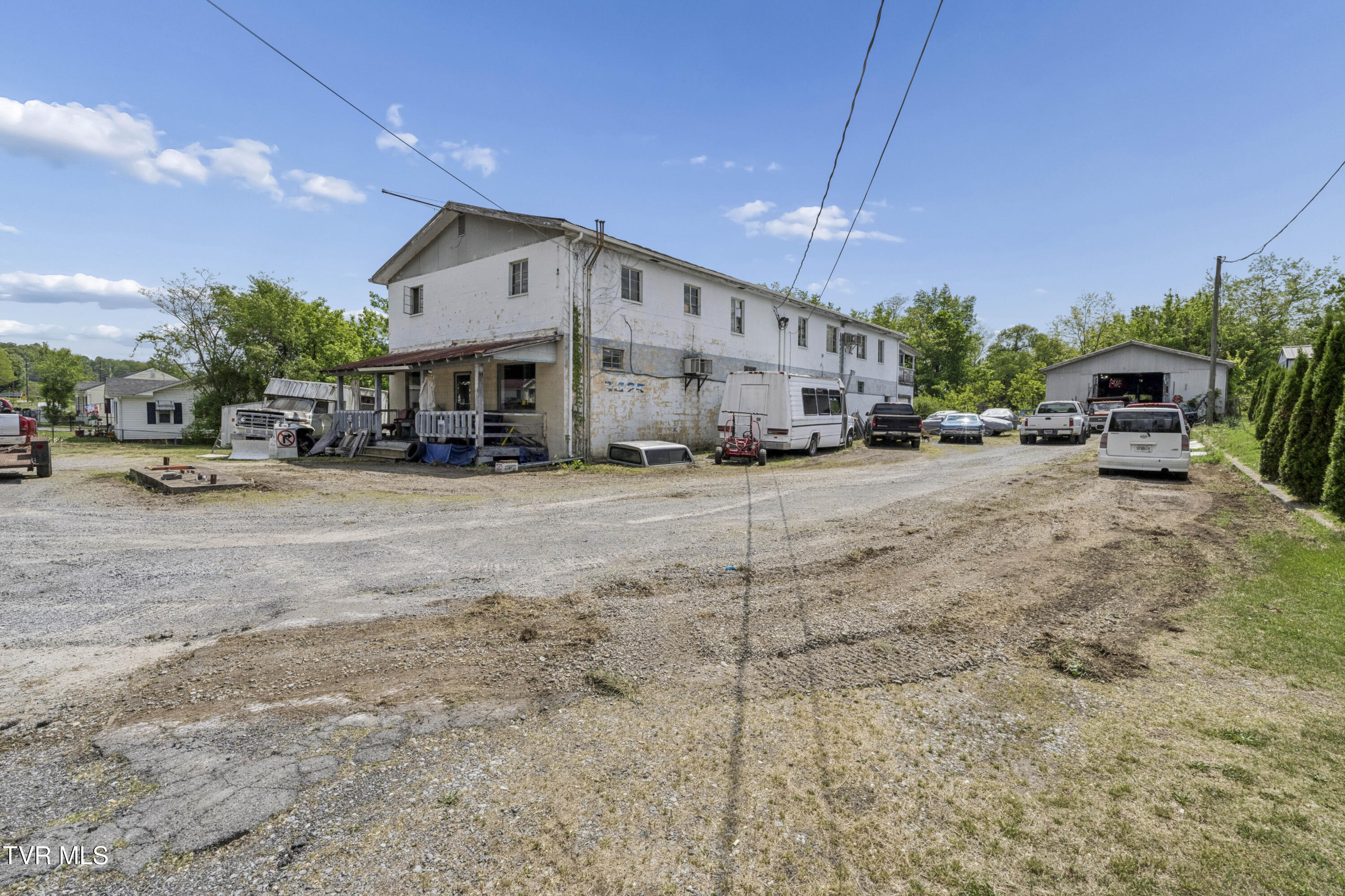 3425 Bloomingdale Road