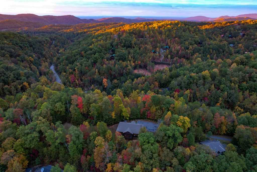 Photo of 2213 Woodcock Trail, Sevierville, TN 37876 (MLS # 9996741)