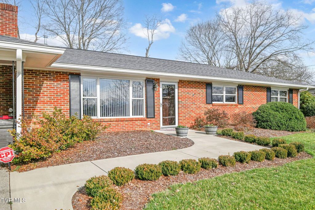 Photo of 3402 Amoyee Drive, Johnson City, TN 37601 (MLS # 9991556)