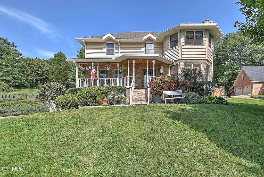 Photo of 818 Lizabeth Drive, Johnson City, TN 37604 (MLS # 9999663)