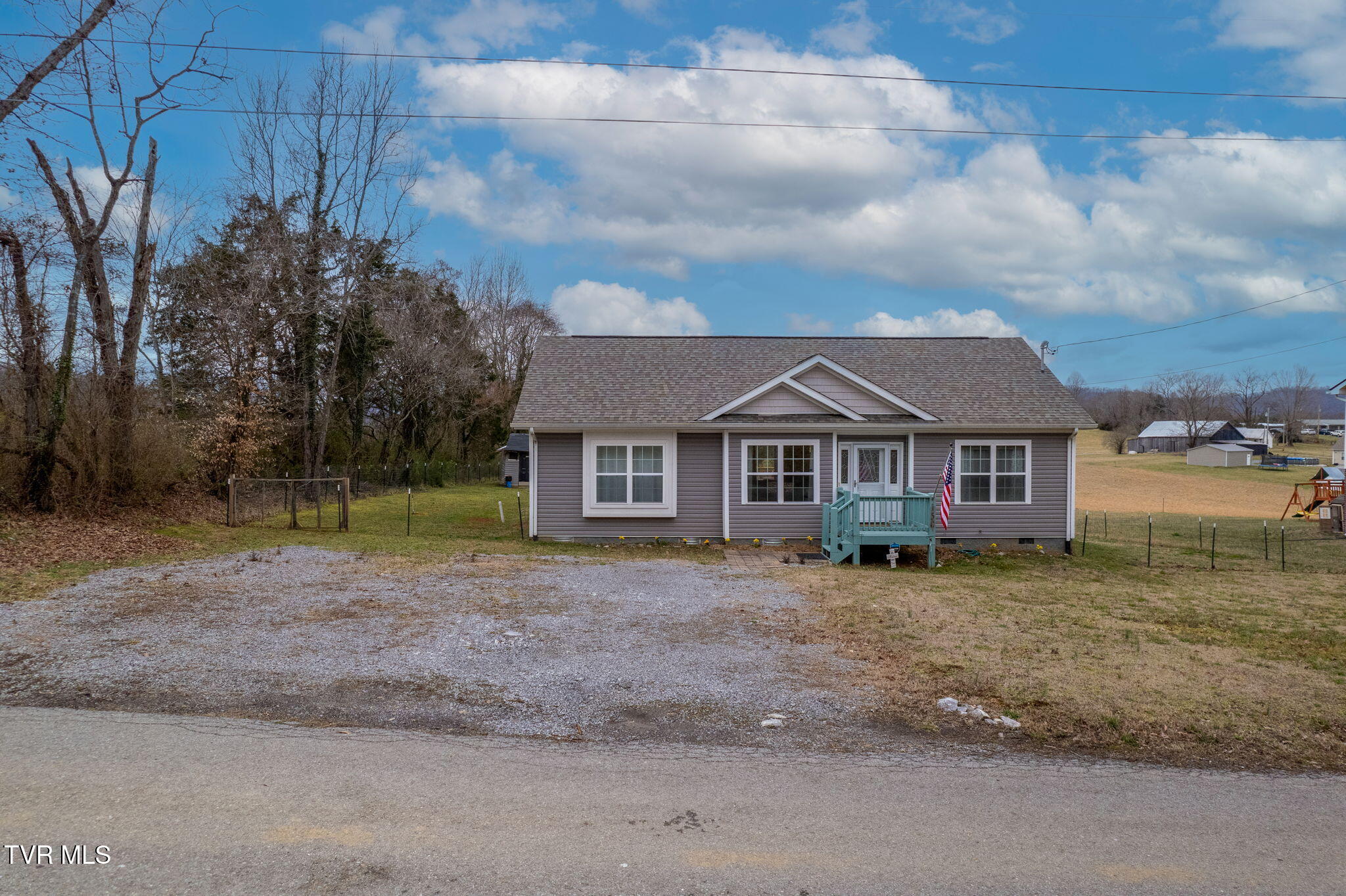 150 Carr Lane, Fall Branch, Tennessee image 2