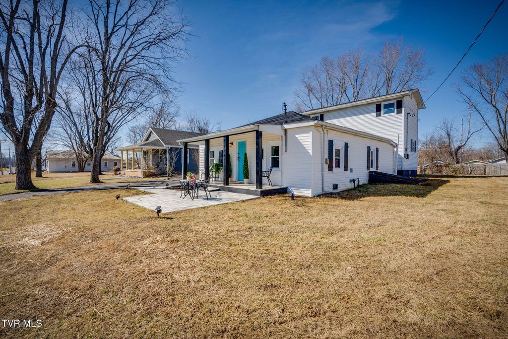 Photo of 1705 Millard Street, Johnson City, TN 37601 (MLS # 9990192)