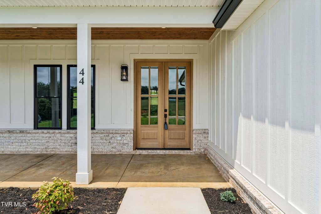 Photo of 44 Steepleview Court, Jonesborough, TN 37659 (MLS # 9996848)
