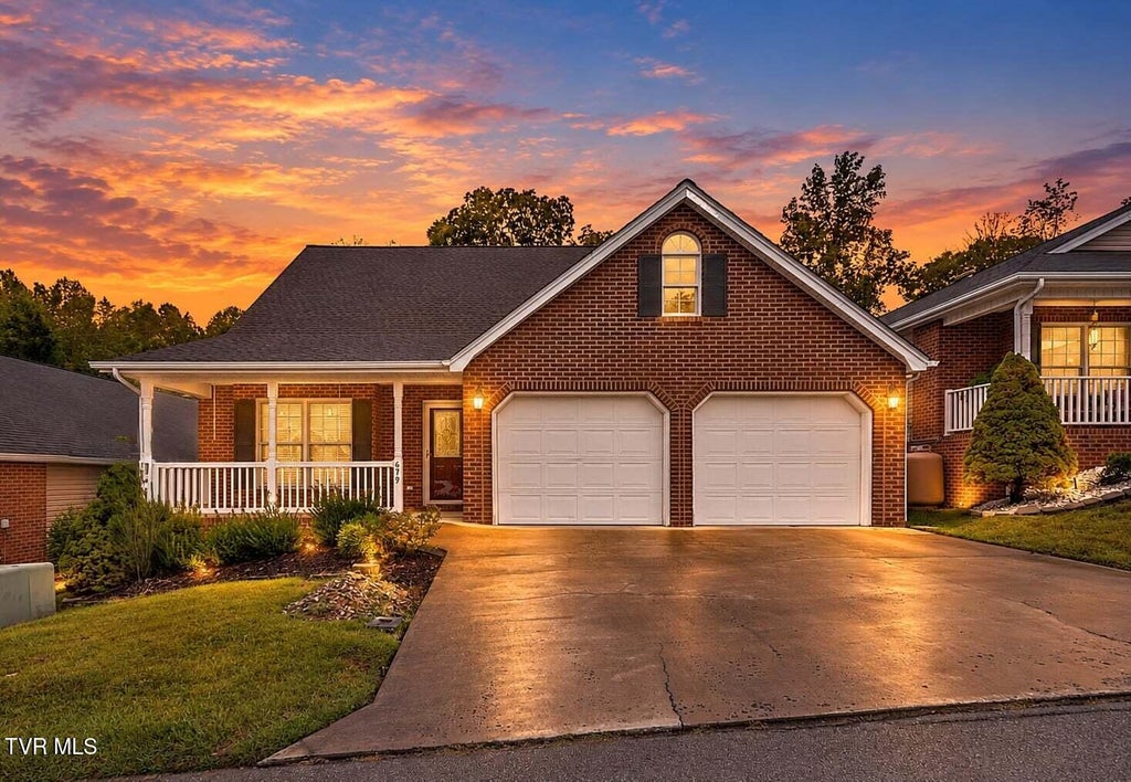 Photo of 679 Willowcrest Place, Kingsport, TN 37660 (MLS # 10001405)
