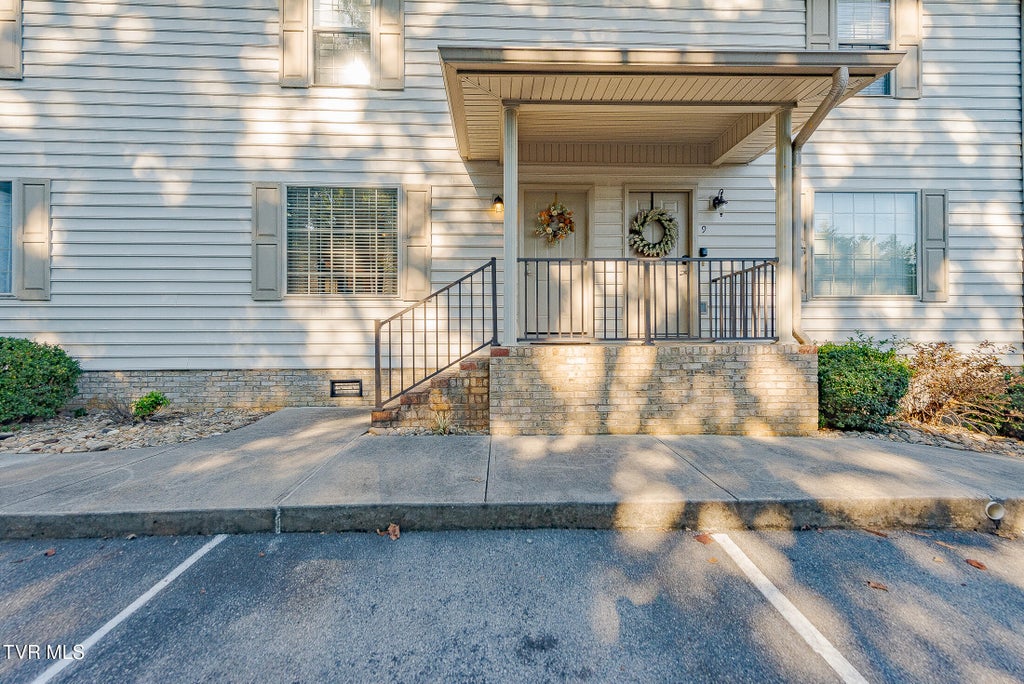 Photo of 563 Boring Chapel Road #Apt 10, Johnson City, TN 37615 (MLS # 10001624)