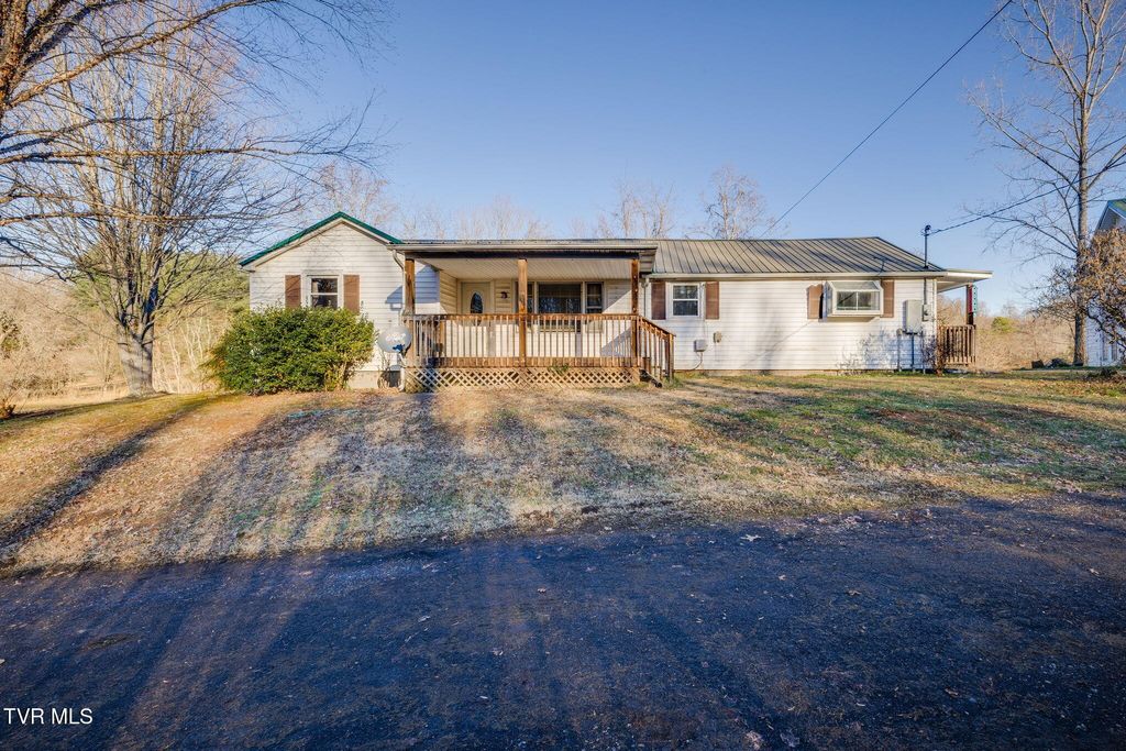 Photo of 3415 Forest View Road, Kingsport, TN 37660 (MLS # 9989480)