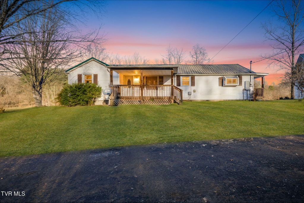 Photo of 3415 Forest View Road, Kingsport, TN 37660 (MLS # 9989480)