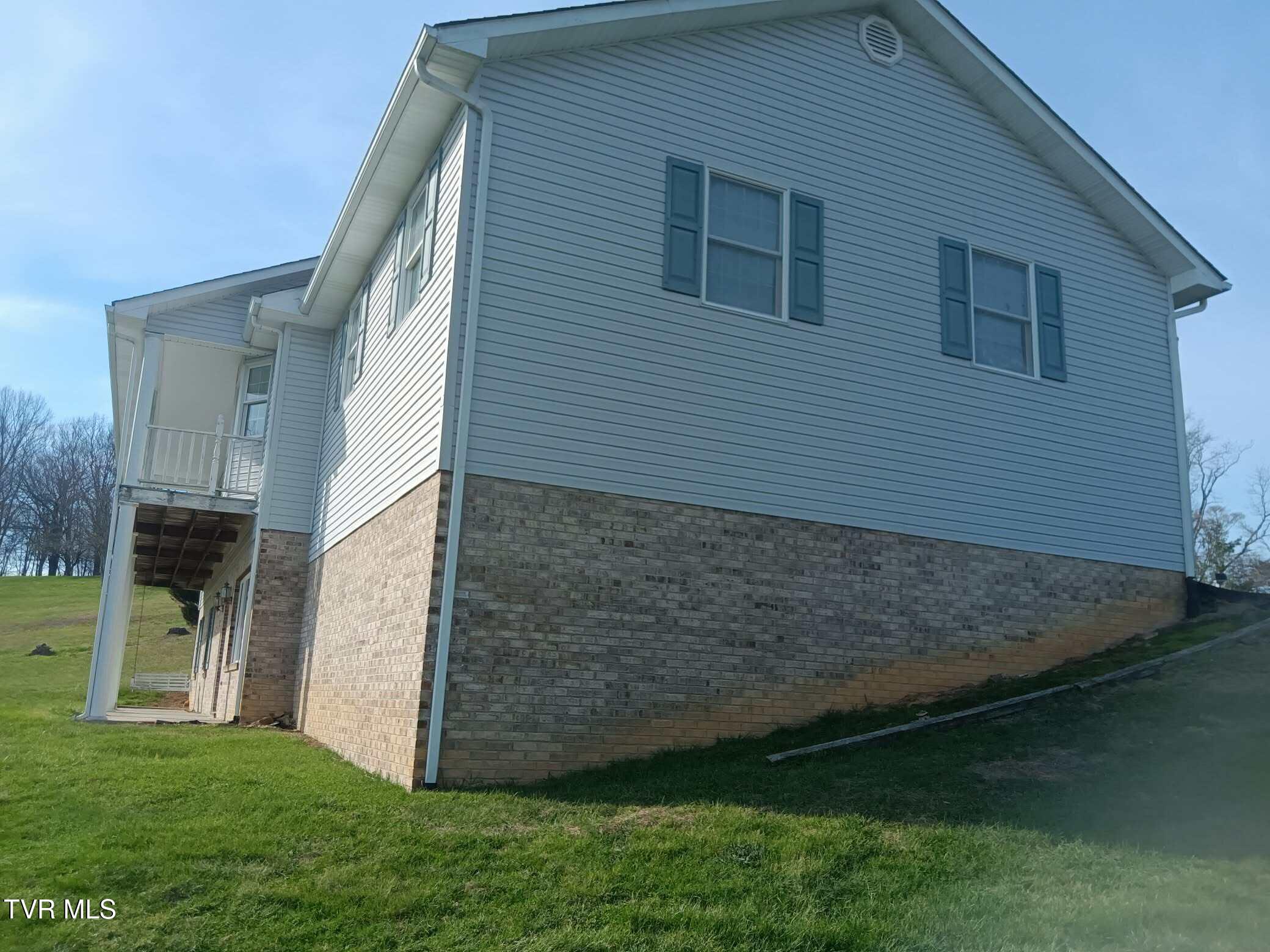 14512 White Top View