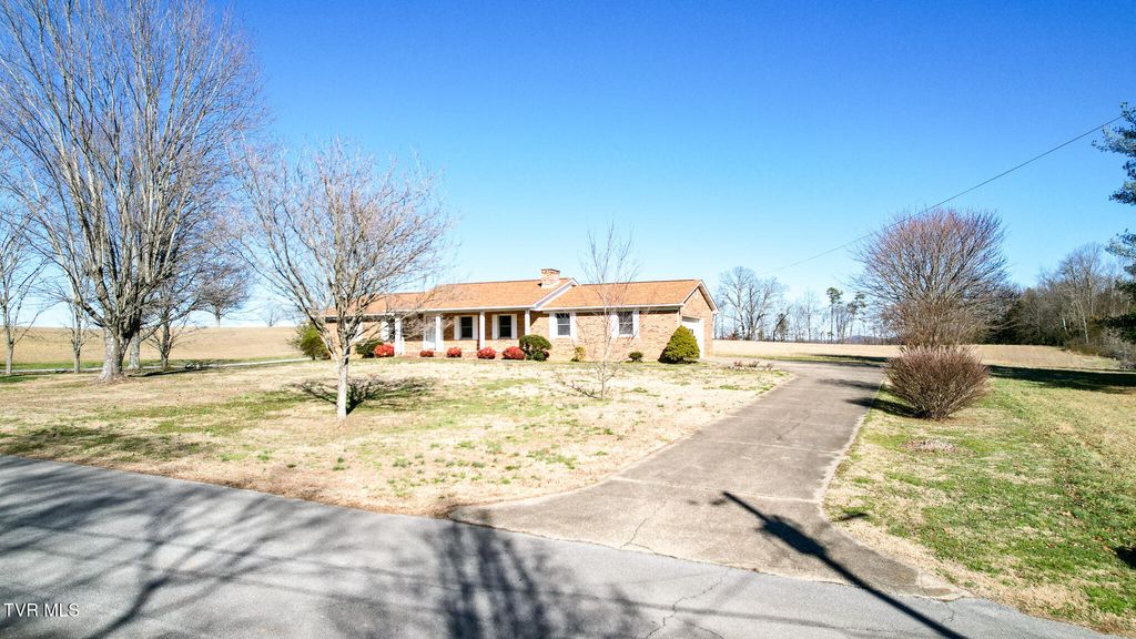 Photo of 308 Norton Road, Greeneville, TN 37745 (MLS # 9990451)
