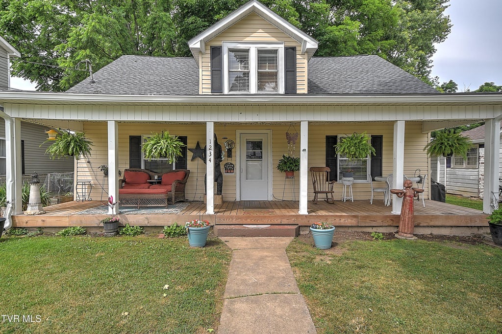 Photo of 1234 Maryland Avenue, Bristol, TN 37620 (MLS # 9996676)