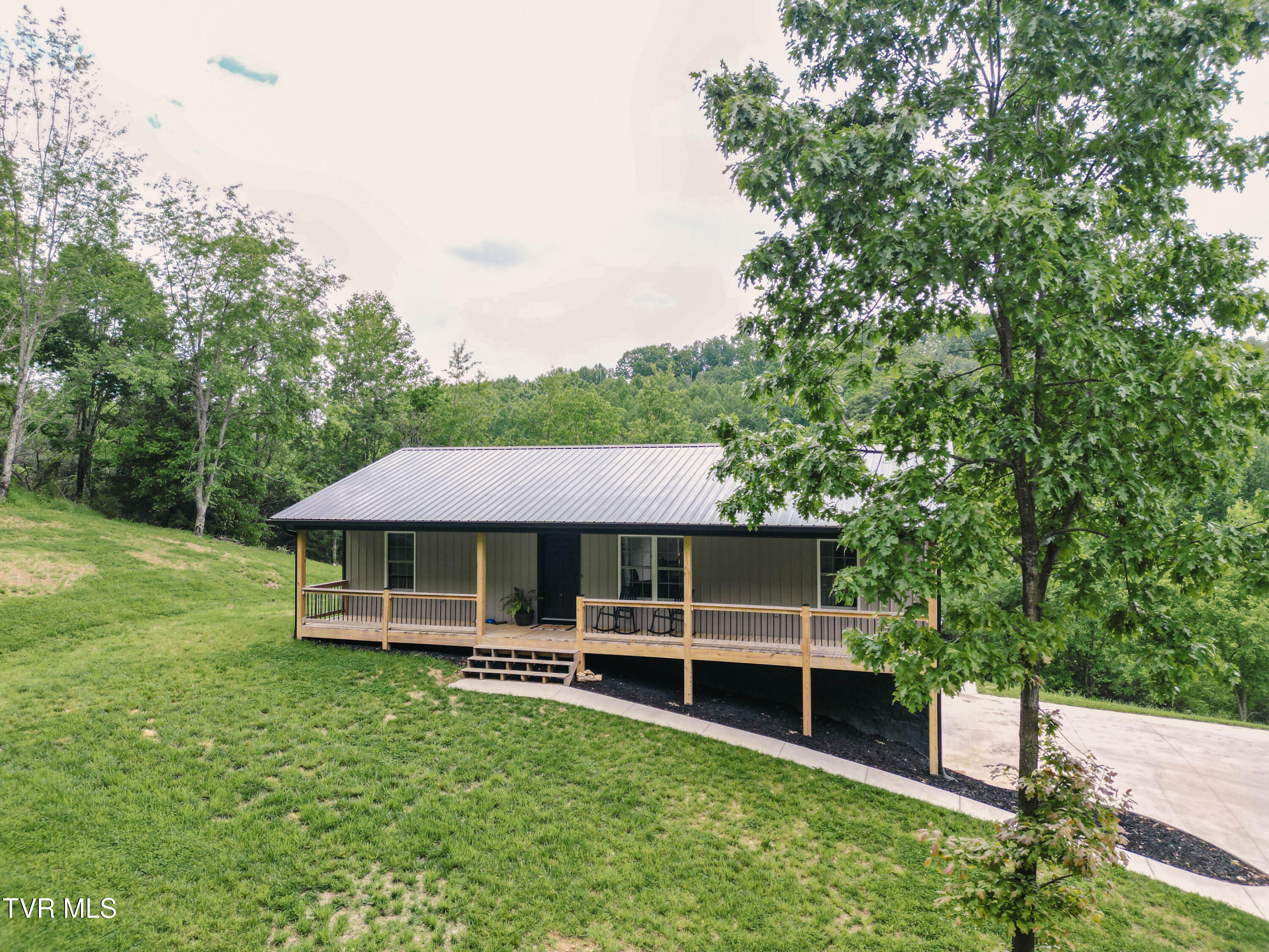 399 Charles Johnson Road, Chuckey, Tennessee image 2