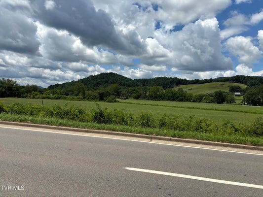 2558 S SHADY ST, MOUNTAIN CITY, TN 37683 - Image 769ffb40fbf3706c3e077cf26ddbd92d/3741314864