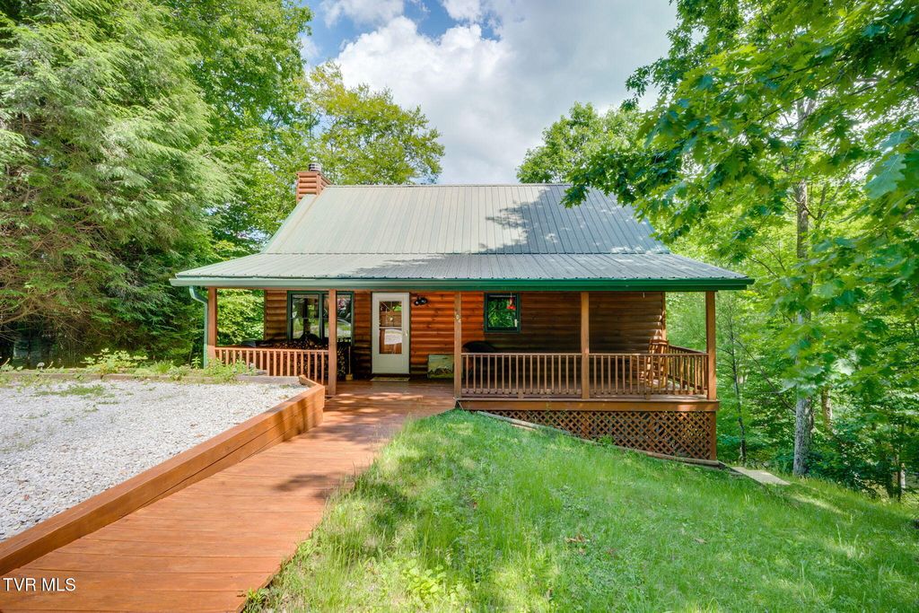 Photo of 104 Maple Brook Lane, Roan Mountain, TN 37687 (MLS # 9996877)