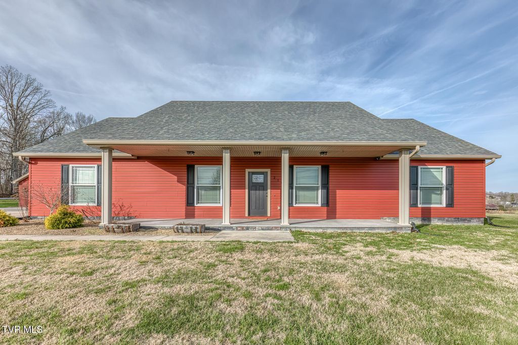 Photo of 210 Raders Sidetrack Road, Greeneville, TN 37743 (MLS # 9989743)