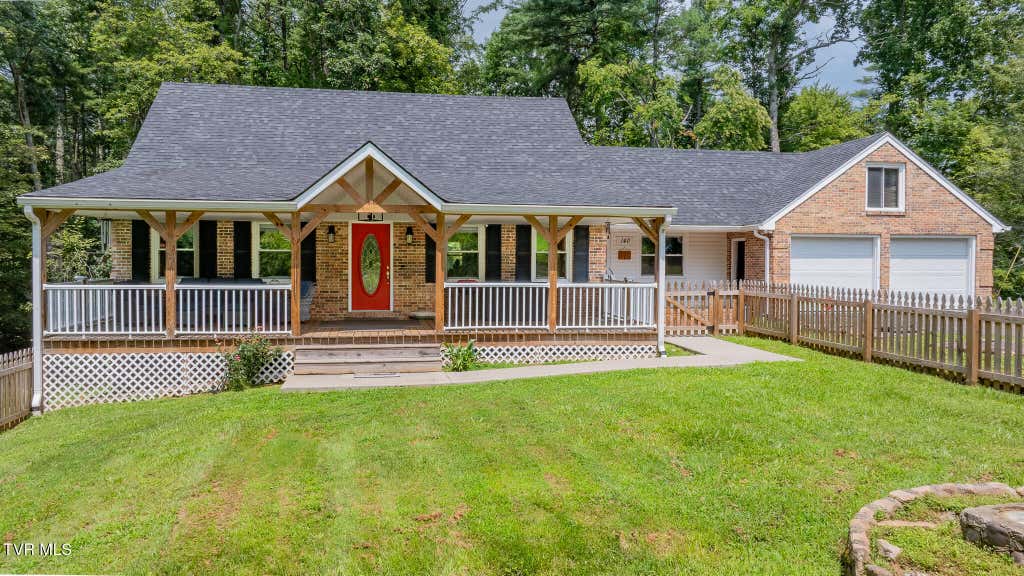 Photo of 140 Tanglewood Drive, Mountain City, TN 37683 (MLS # 9999470)