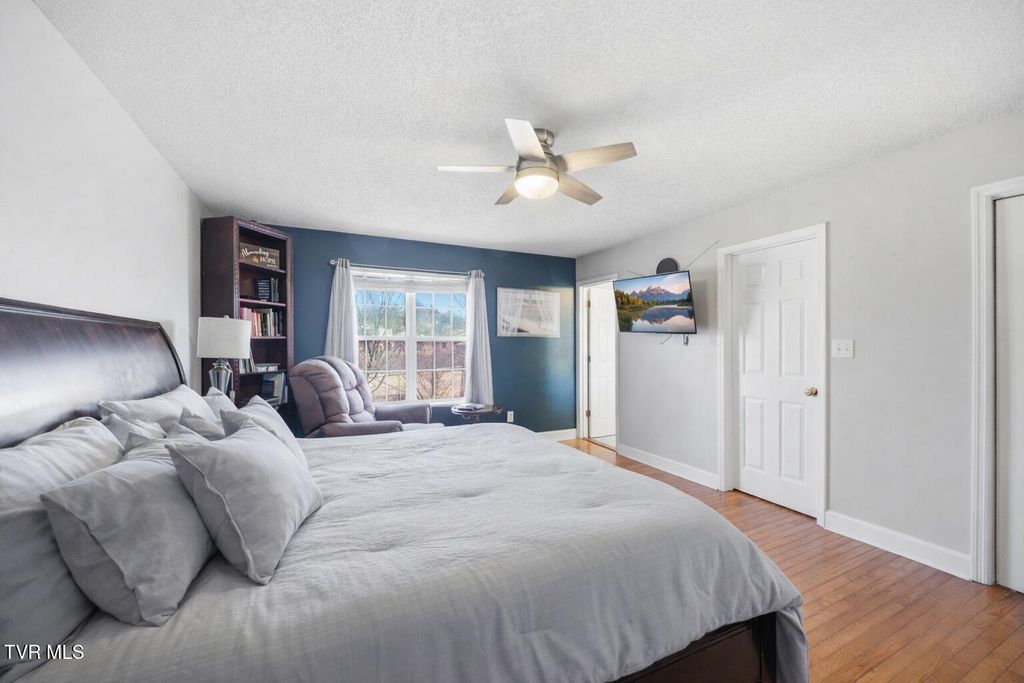 Photo of 807 Fain Avenue #807, Kingsport, TN 37660 (MLS # 9991002)