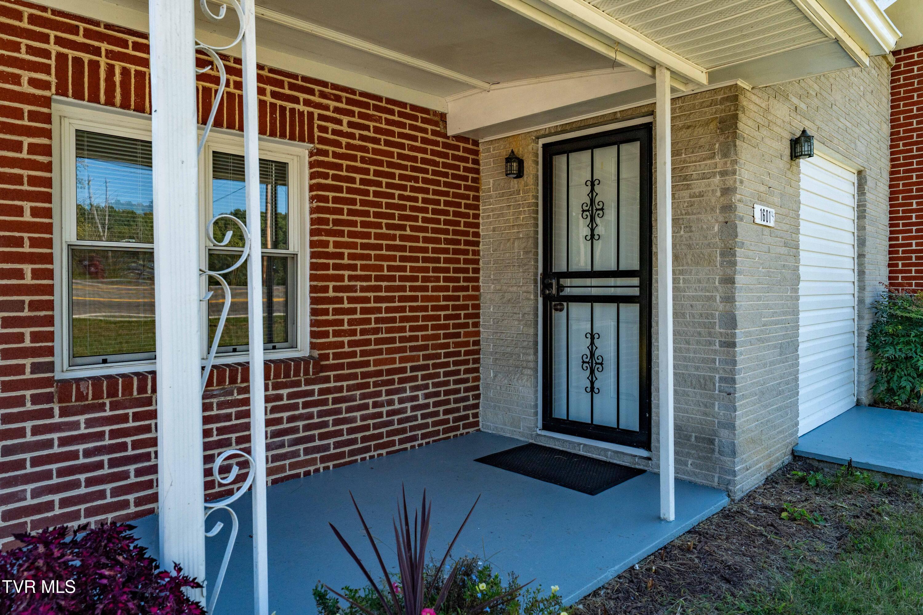 1601 Cherokee Road