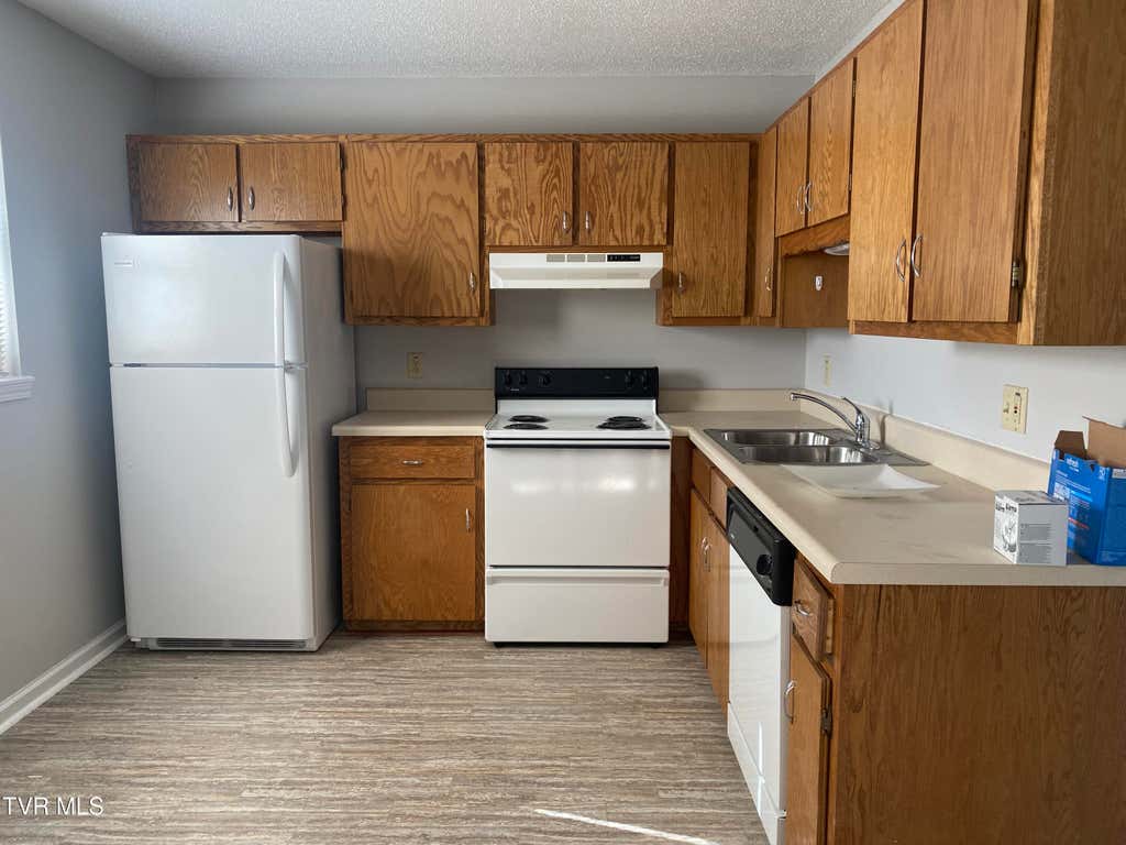 Photo of 155 Mays Street #3, Greeneville, TN 37743 (MLS # 9998760)