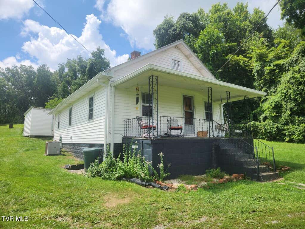 Photo of 1020 Charity Hill Road, Elizabethton, TN 37643 (MLS # 9998233)