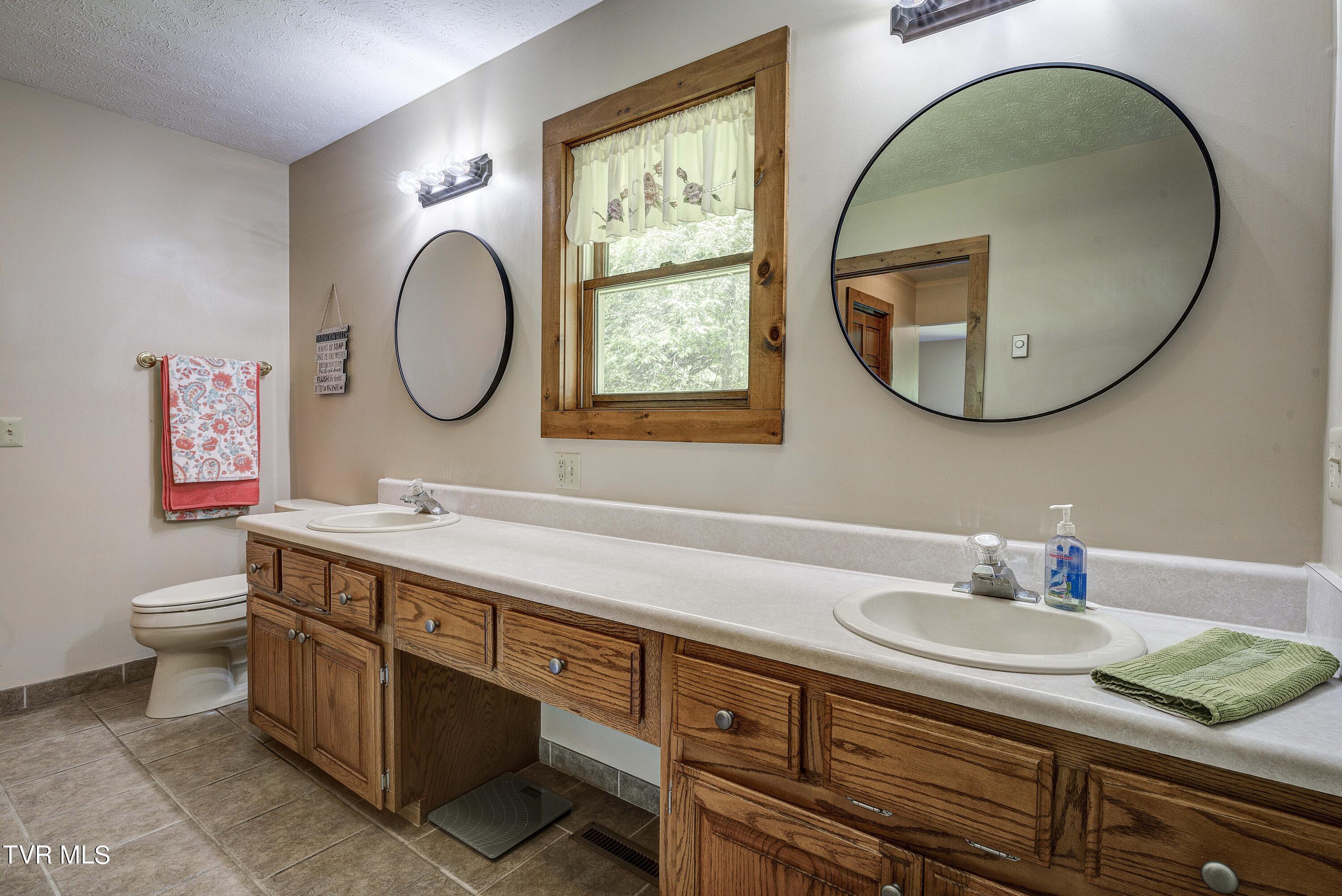 122 Chase Drive, Roan Mountain, Tennessee image 36