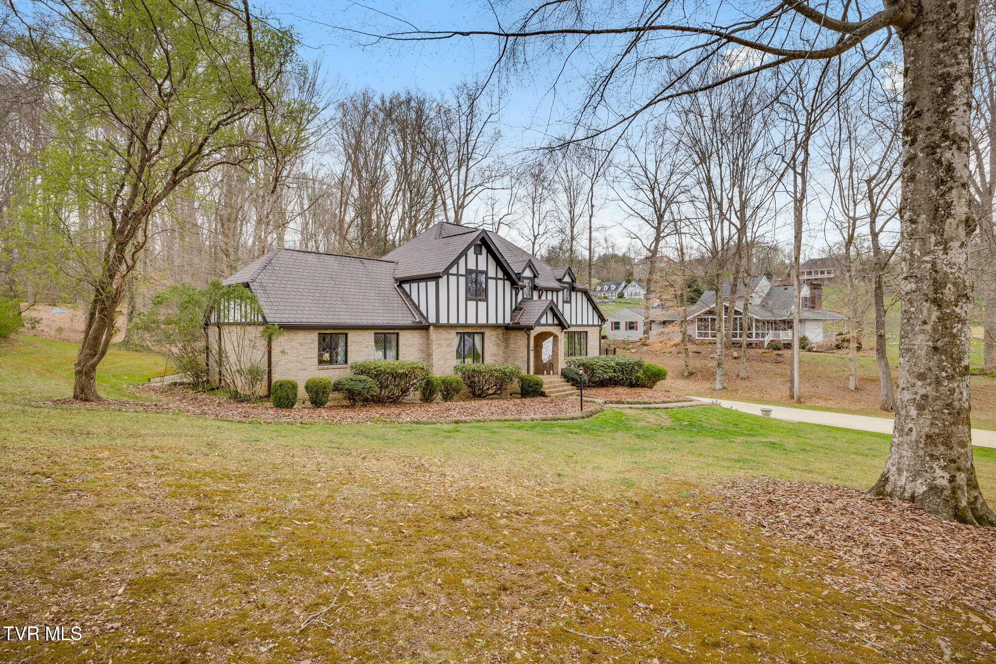 2506 Beechwood Drive