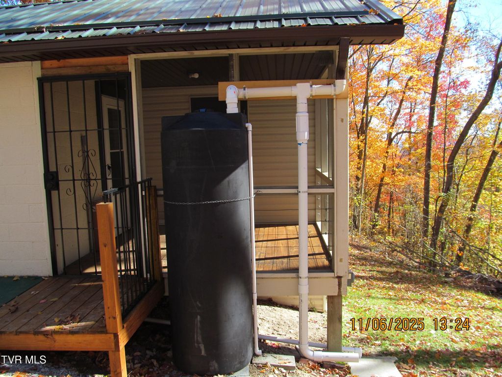 Photo of 282 Siesta Lodge Drive, Coeburn, VA 24230 (MLS # 9988866)