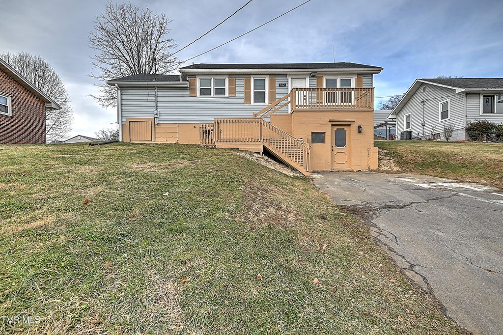 Photo of 612 Union Hill Street, Kingsport, TN 37660 (MLS # 9989411)
