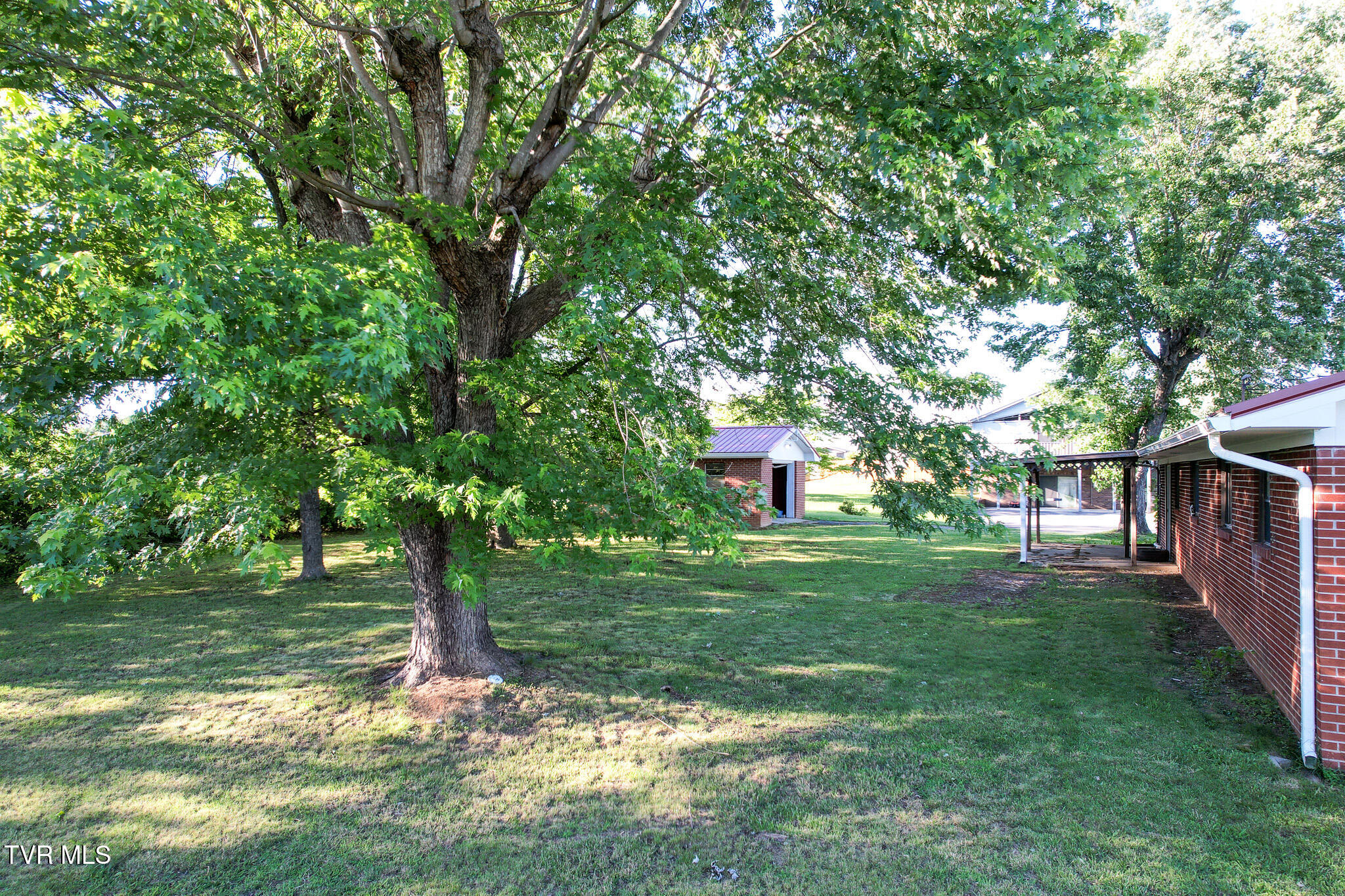 749 Hiwassee Street, Newport, Tennessee image 25