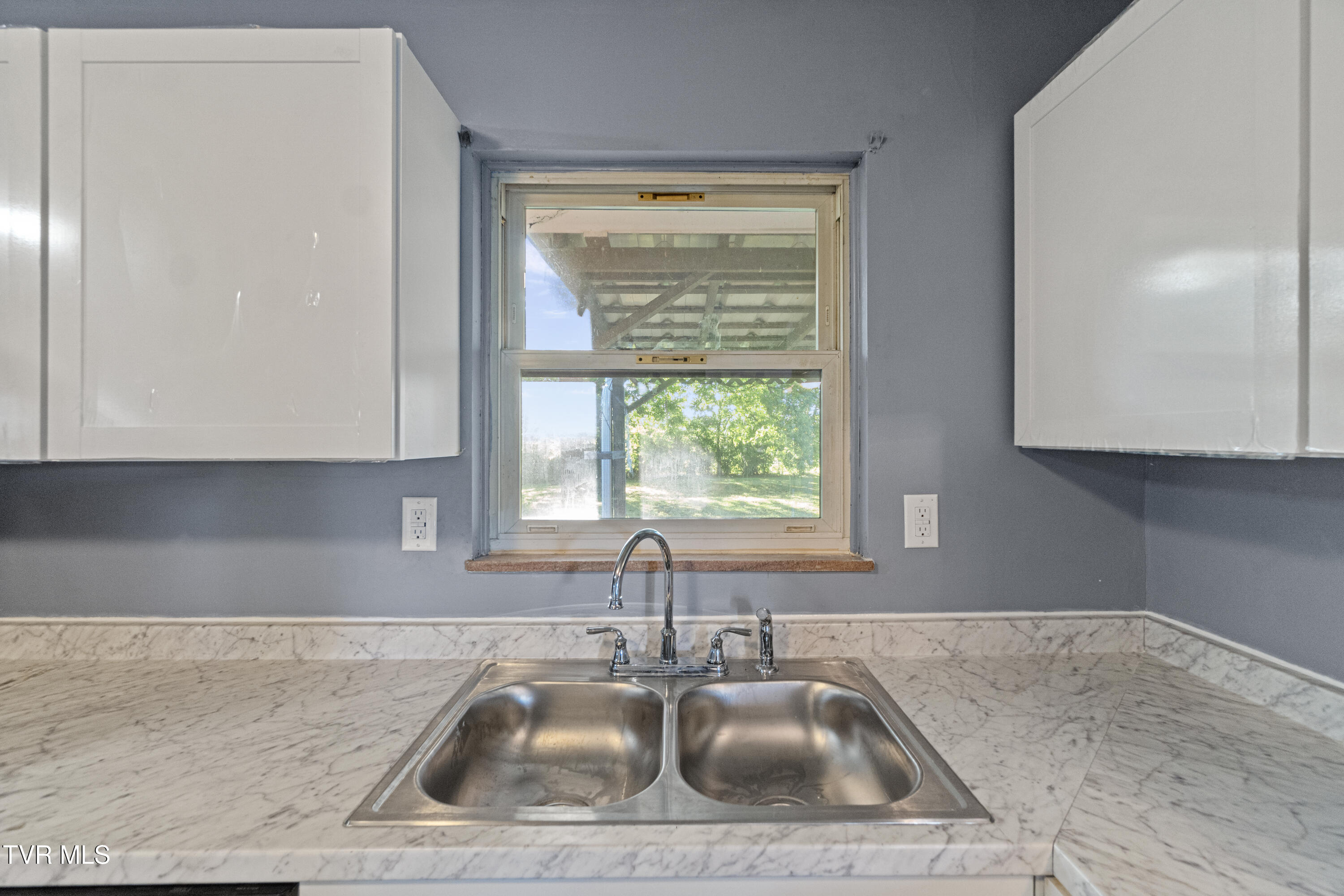749 Hiwassee Street, Newport, Tennessee image 38