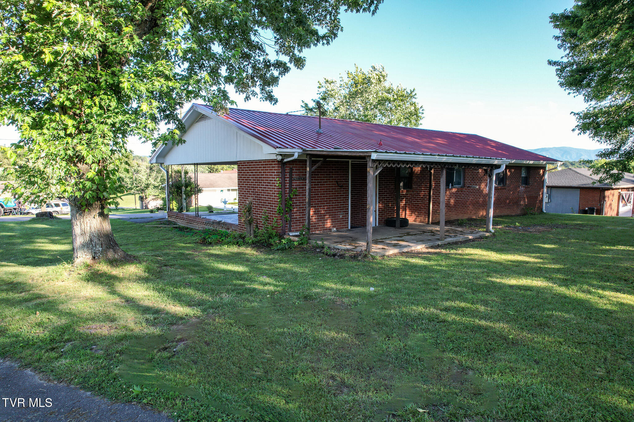 749 Hiwassee Street, Newport, Tennessee image 21