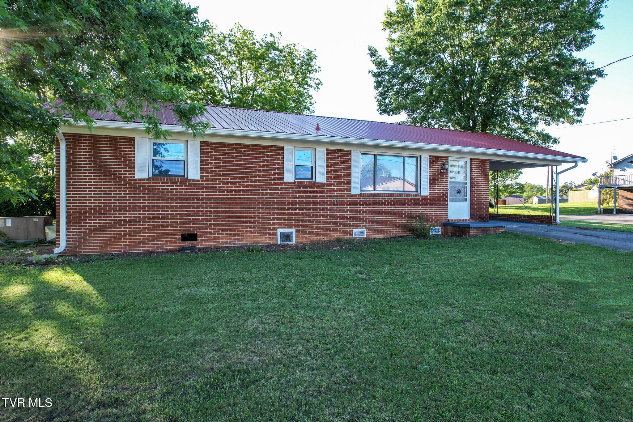 749 Hiwassee Street, Newport, Tennessee image 35