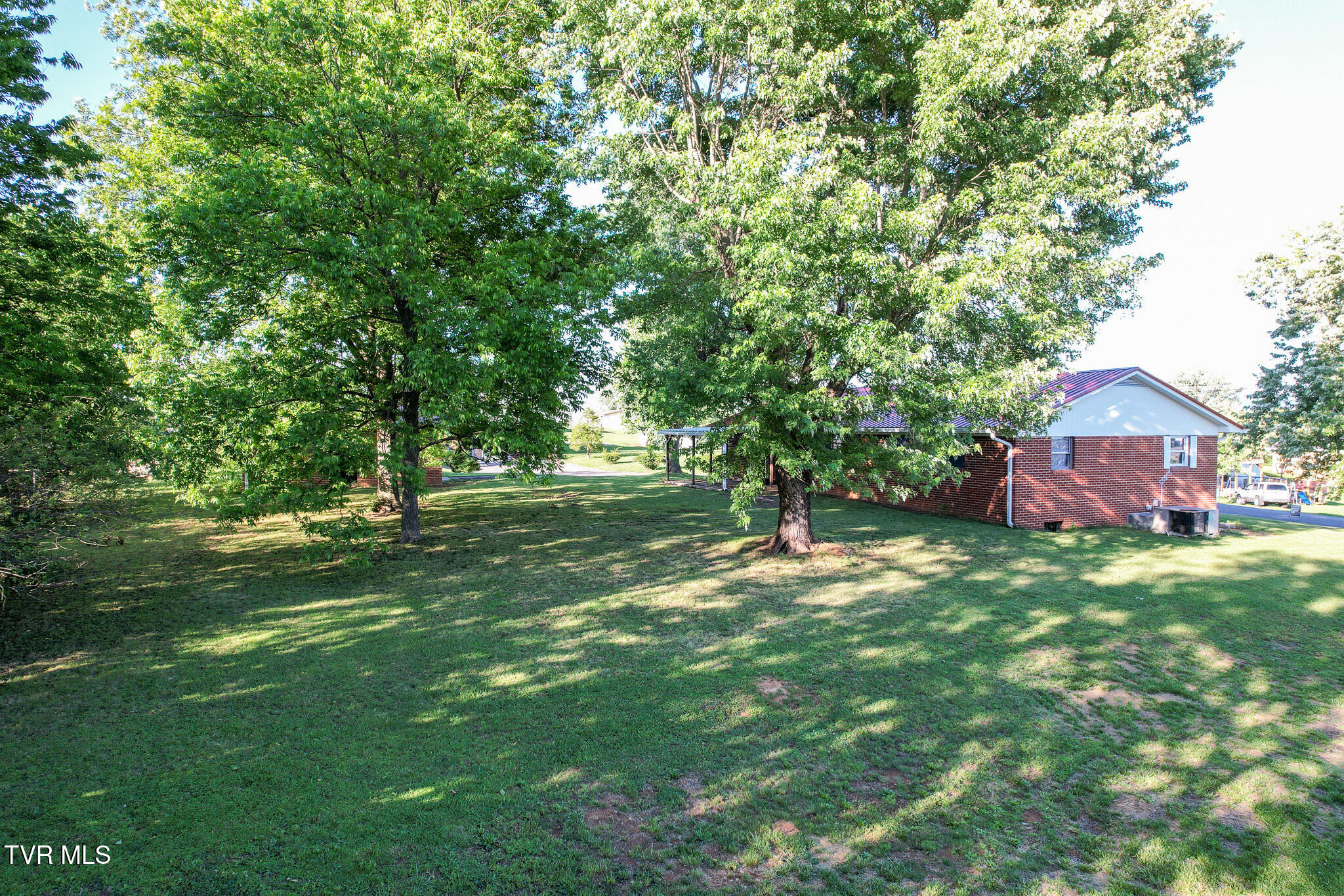 749 Hiwassee Street, Newport, Tennessee image 24