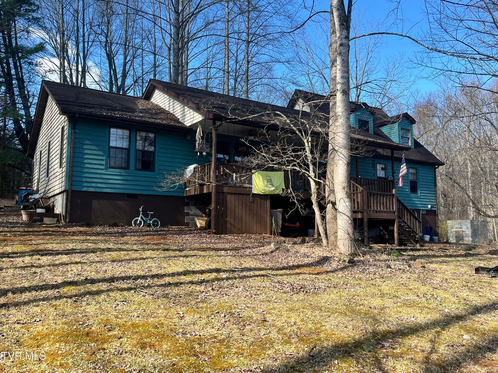 Photo of 179 Carl Taylor Drive, Elizabethton, TN 37643 (MLS # 9992151)